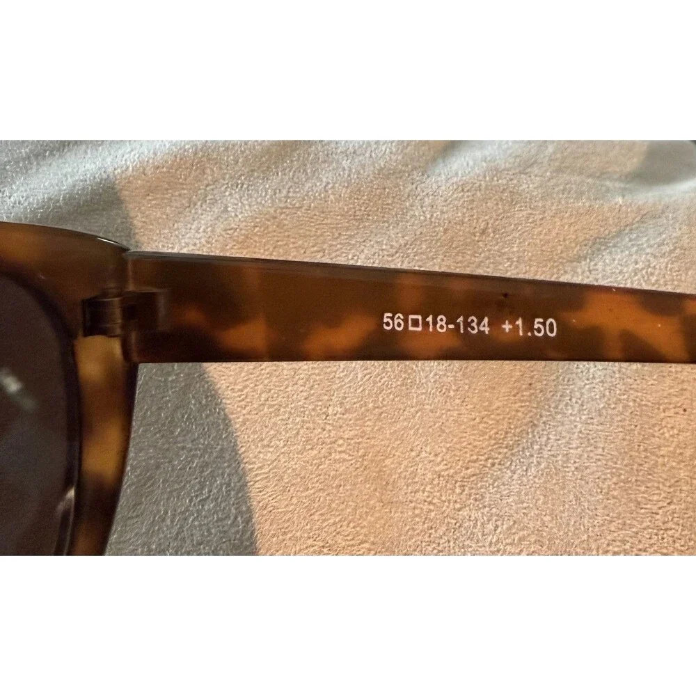 2 Pair of  Women’s Designer Bifocal Reading Sunglasses 1.50 and cases